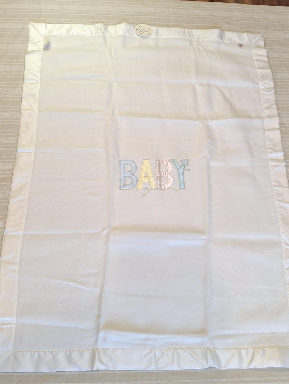 NWT Vtg Quiltex Baby Blanket Unisex White With Satin Trim USA Applique Unisex